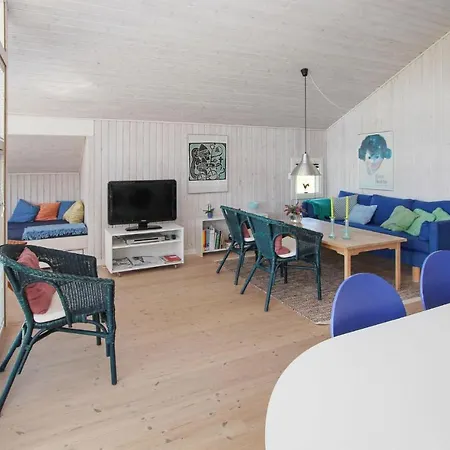 Charming In With 3 Bedrooms Ferienhaus
